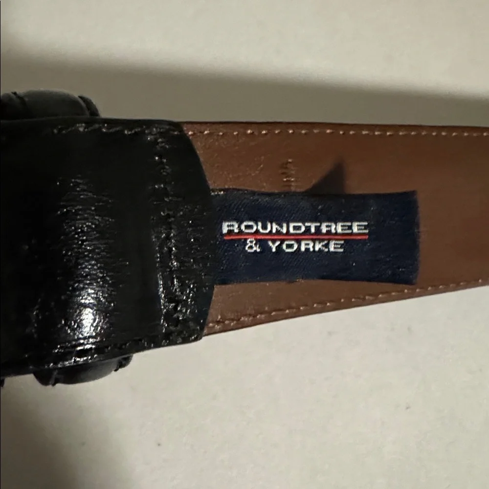 Roundtree & Yorke Full Grain Cowhide Black Leather Belt Mens 38 silver buckle